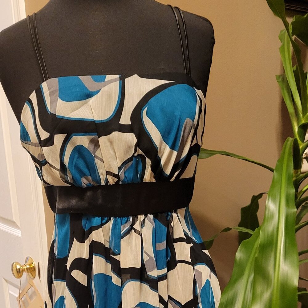 Poly Blue and White Sleeveless Dress